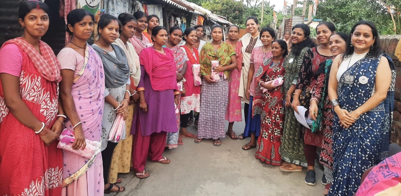 Empowering Women: Mrittika’s Mission to Distribute Sanitary Napkins and Raise Menstrual Awareness in Kolkata’s Slums